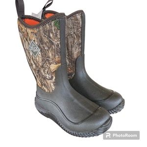 NWT Muck Kid’s Hale outdoor multi-season boot, Camo brown/ Real Tree.